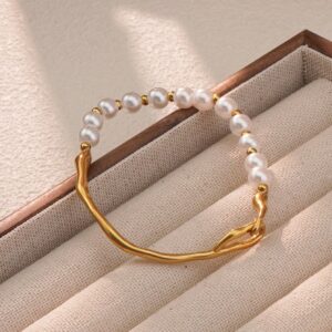 18K SWEET PEARL BANGLE
