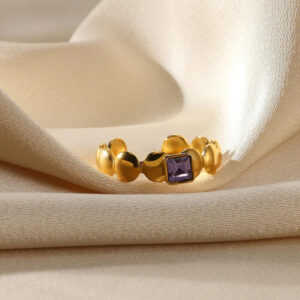 18K PURPLE STONE DELICATE RING
