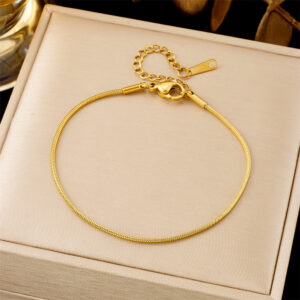 18K ROUND SNAKE BRACELET