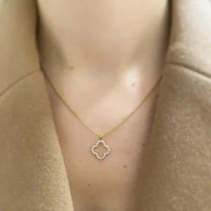 18K ZIRCON LEAF PENDANT