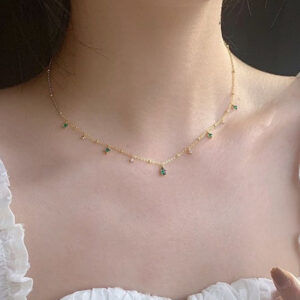 18k GOLD QUEEN NECKLACE
